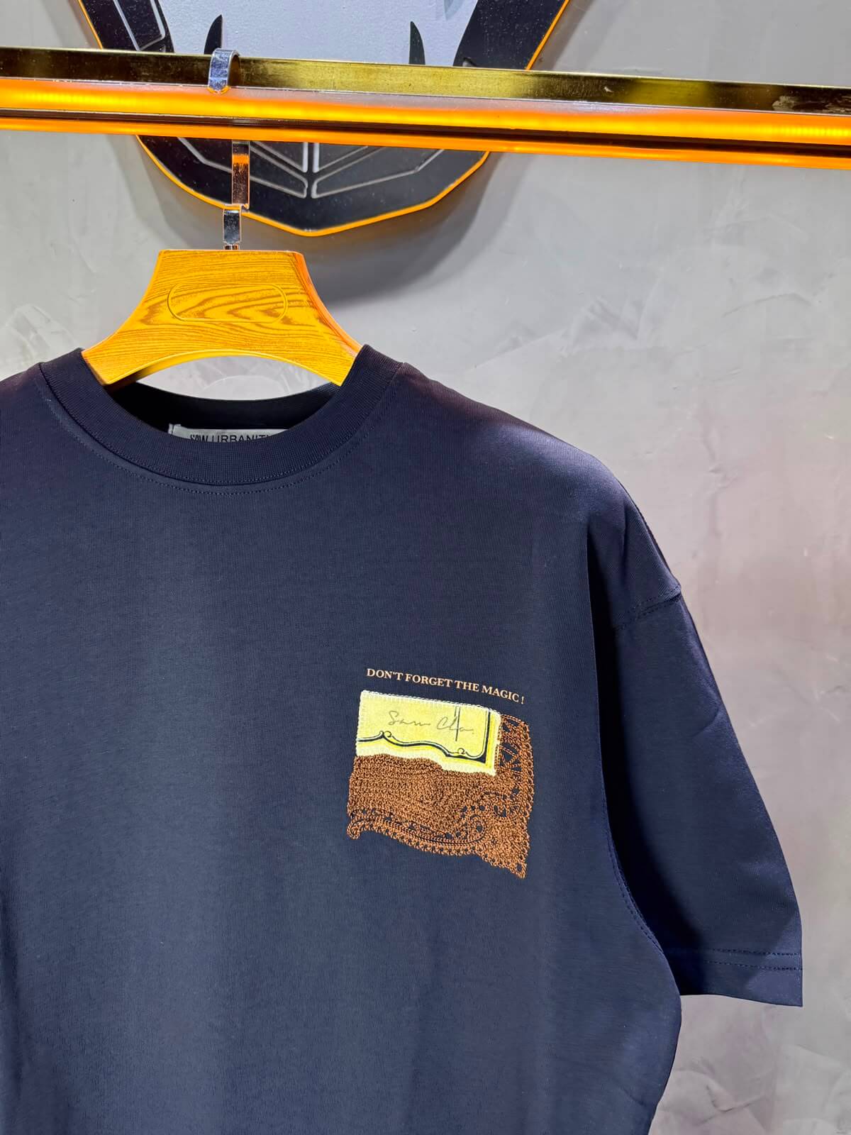 T-Shirt Don’t Forget The Magic — Navy Blue 5104