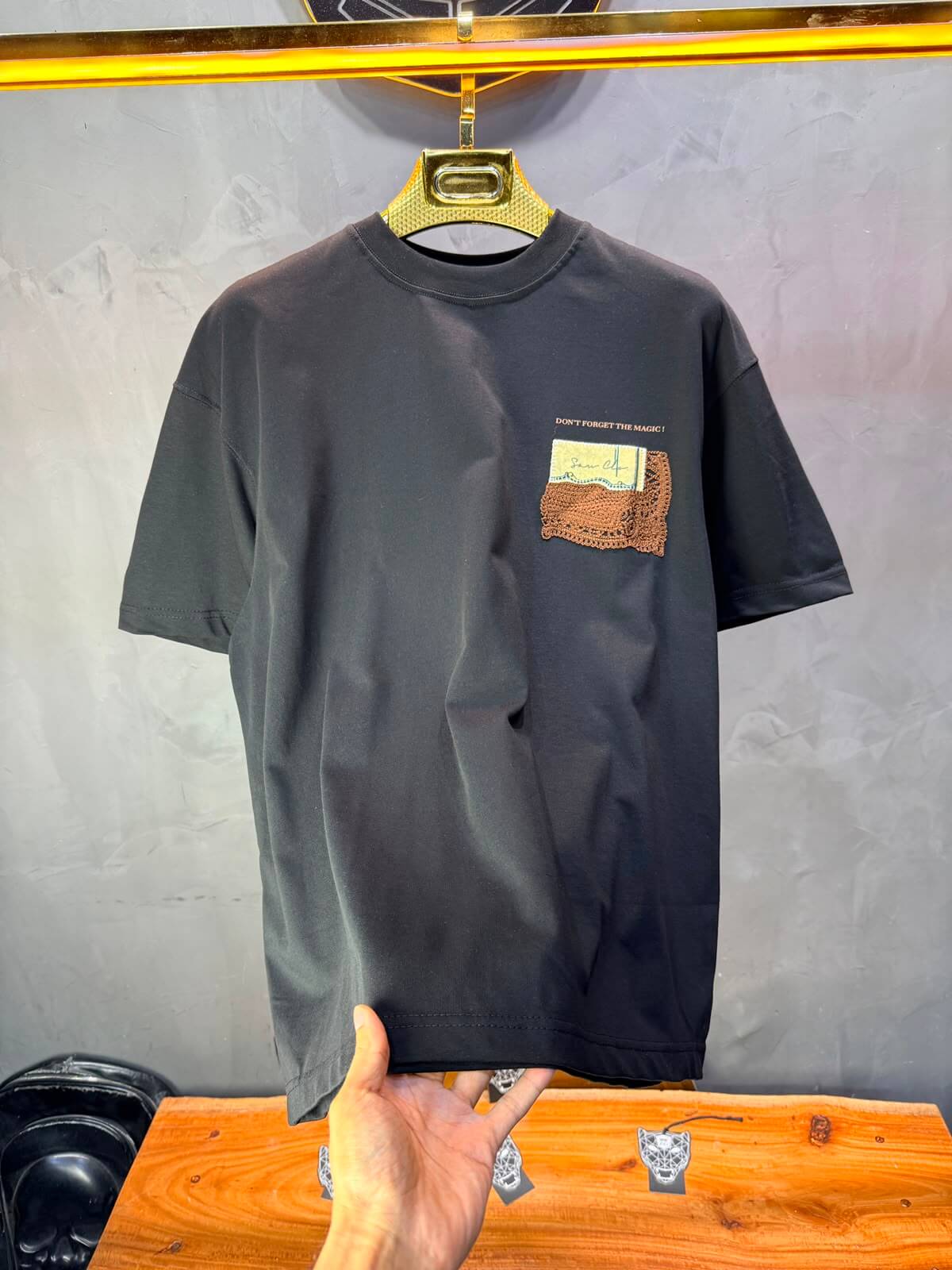 T-Shirt Don’t Forget The Magic — Noir 5104