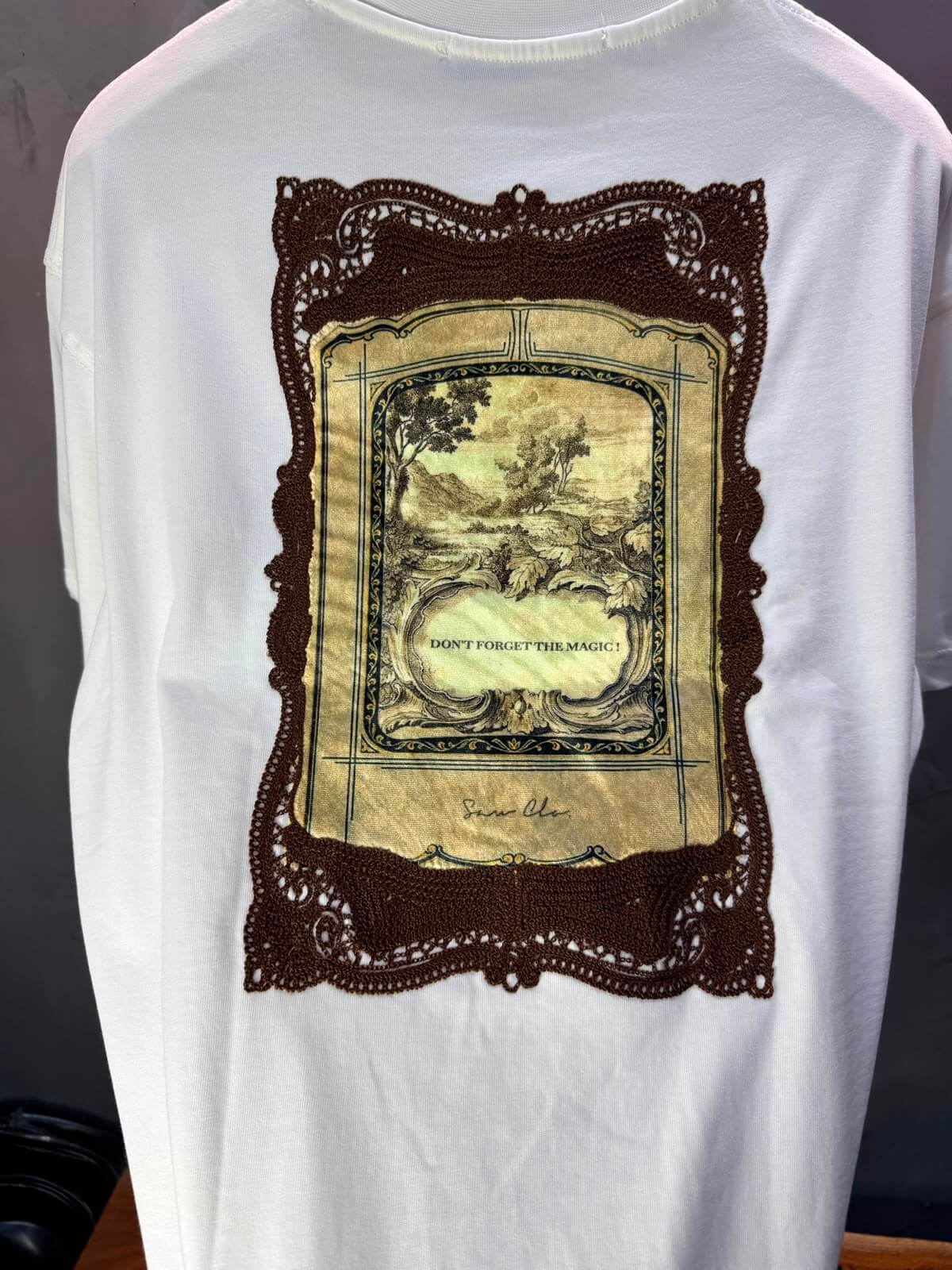 T-Shirt Don’t Forget The Magic — Blanc 5104