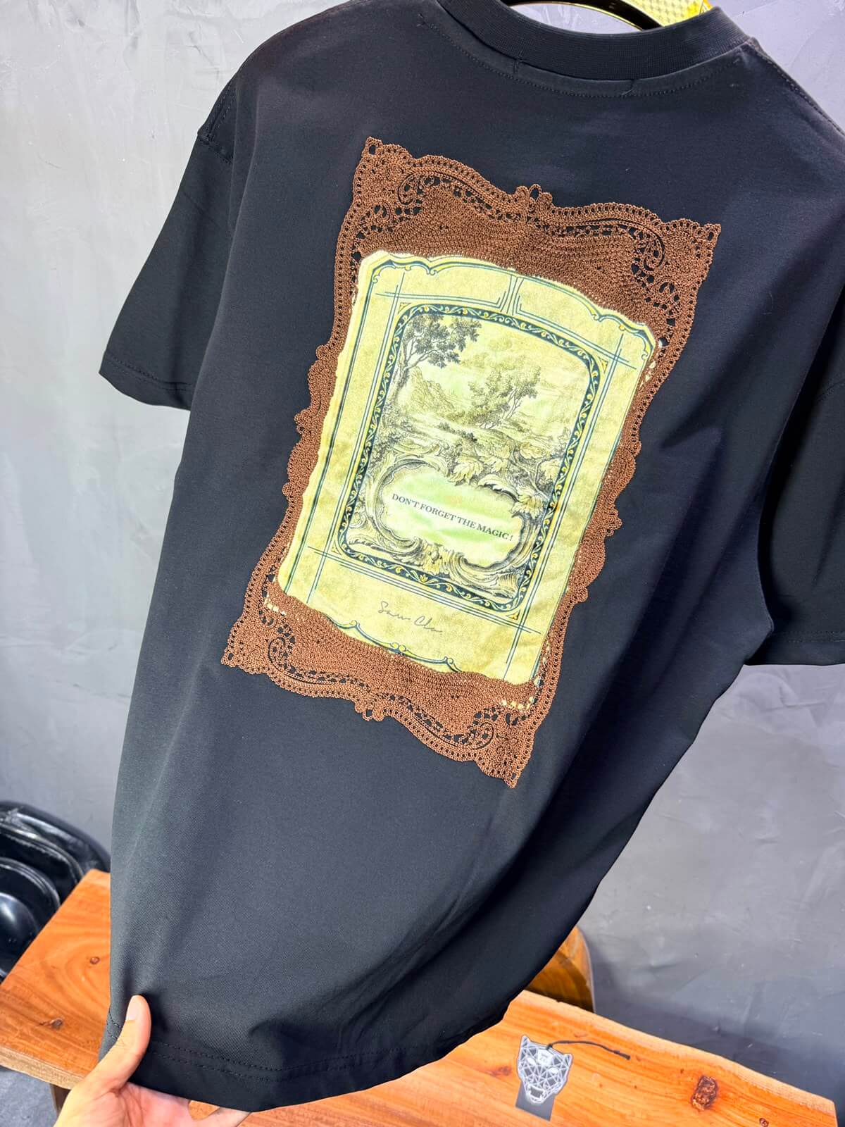 T-Shirt Don’t Forget The Magic — Noir 5104