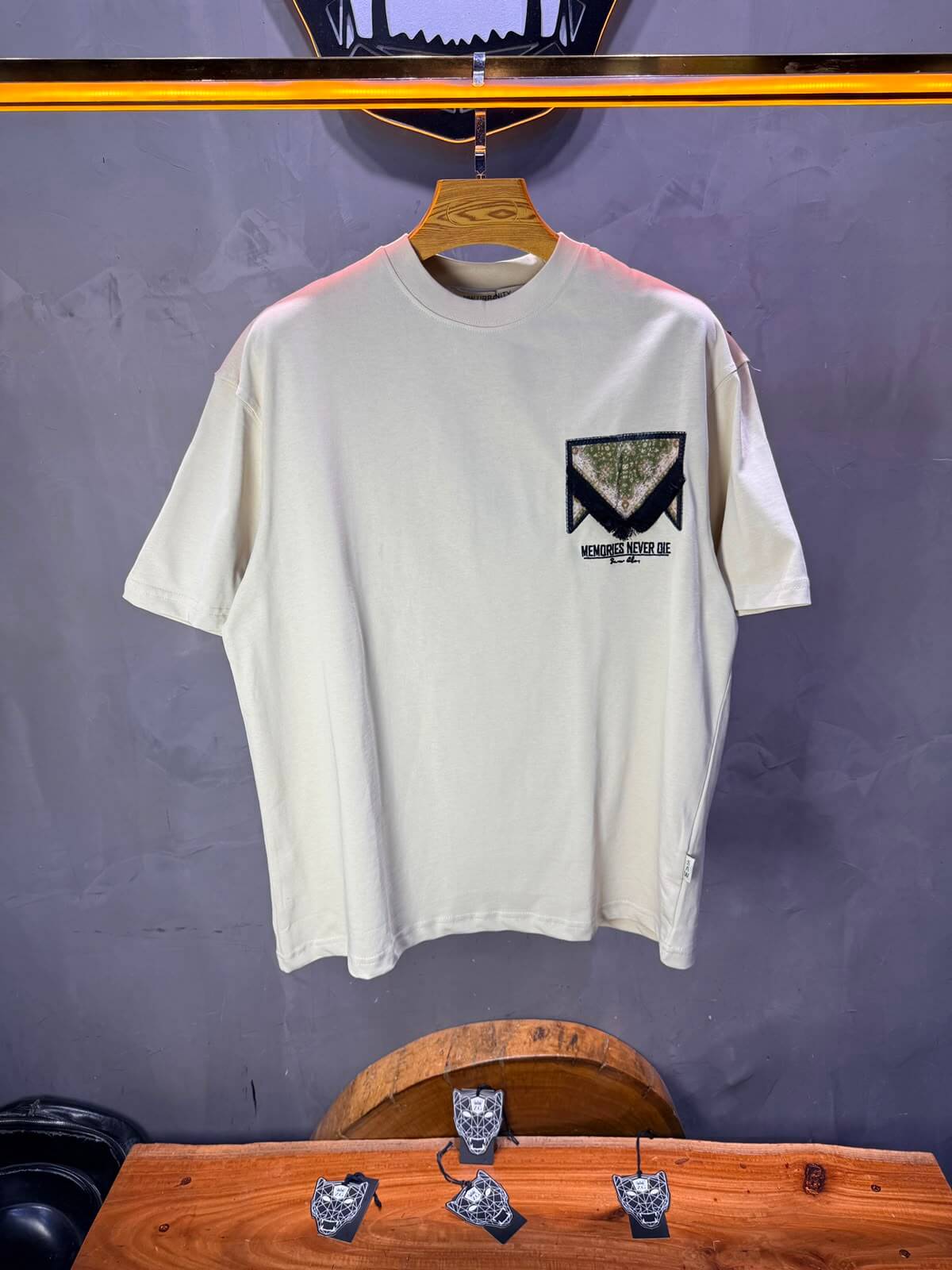 T-Shirt Memories Never Die — Sean Cleo — Beige 5093
