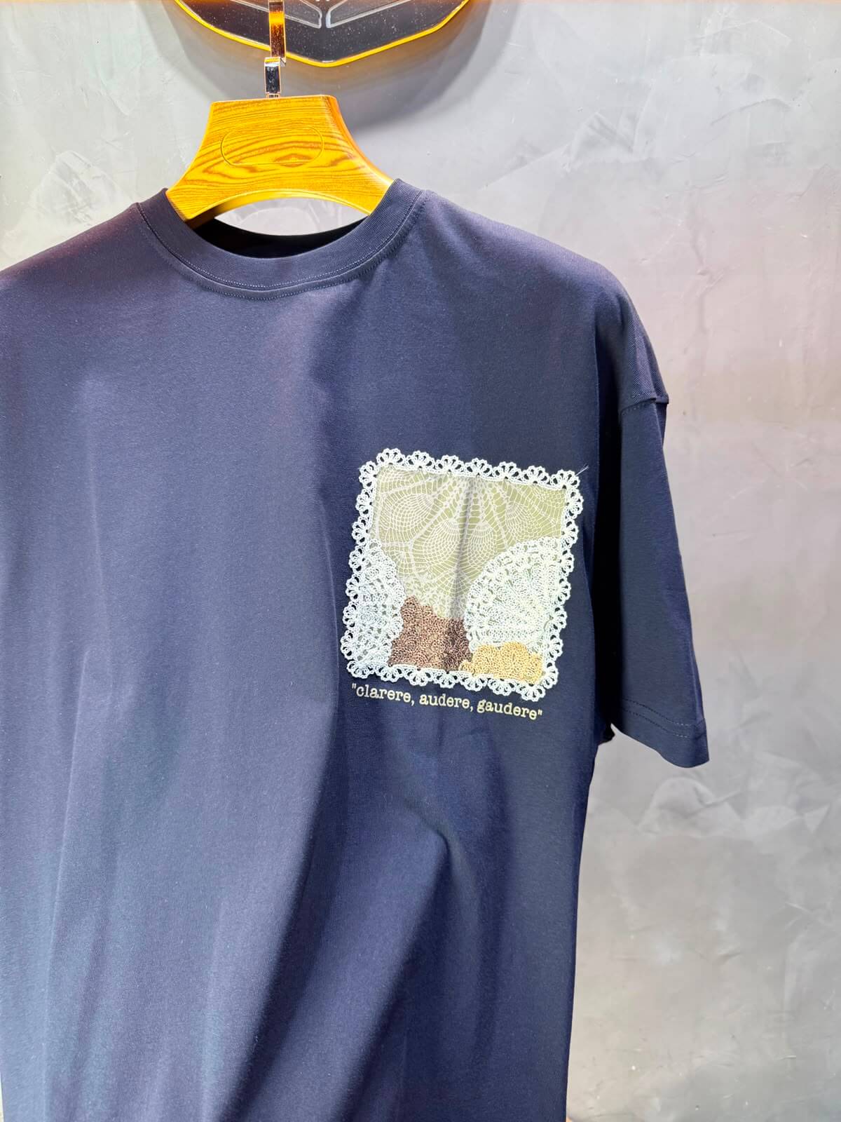 T-Shirt Clarere Audere Gaudere — Navy Blue 5136