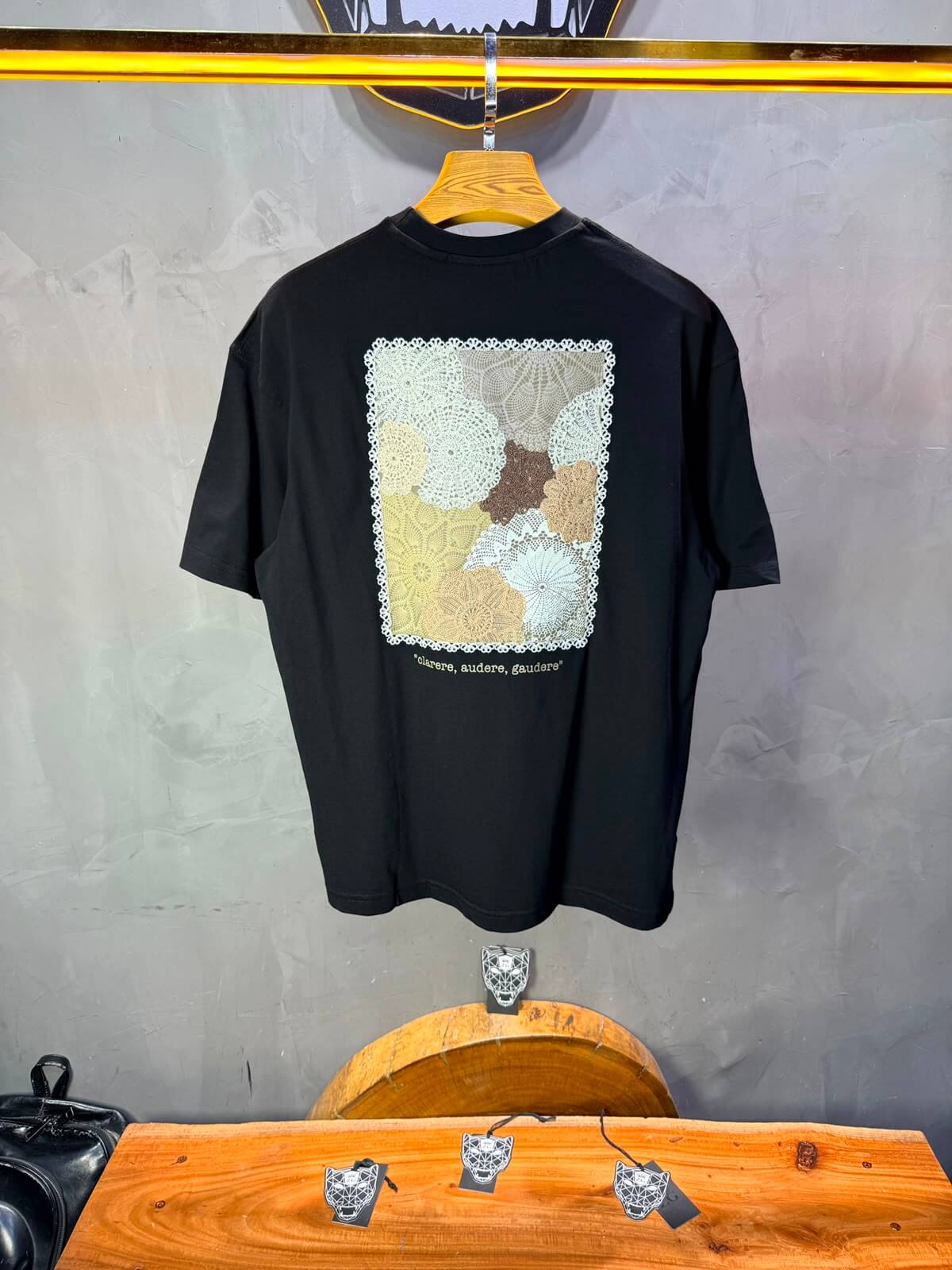 T-Shirt Clarere Audere Gaudere — Noir 5136