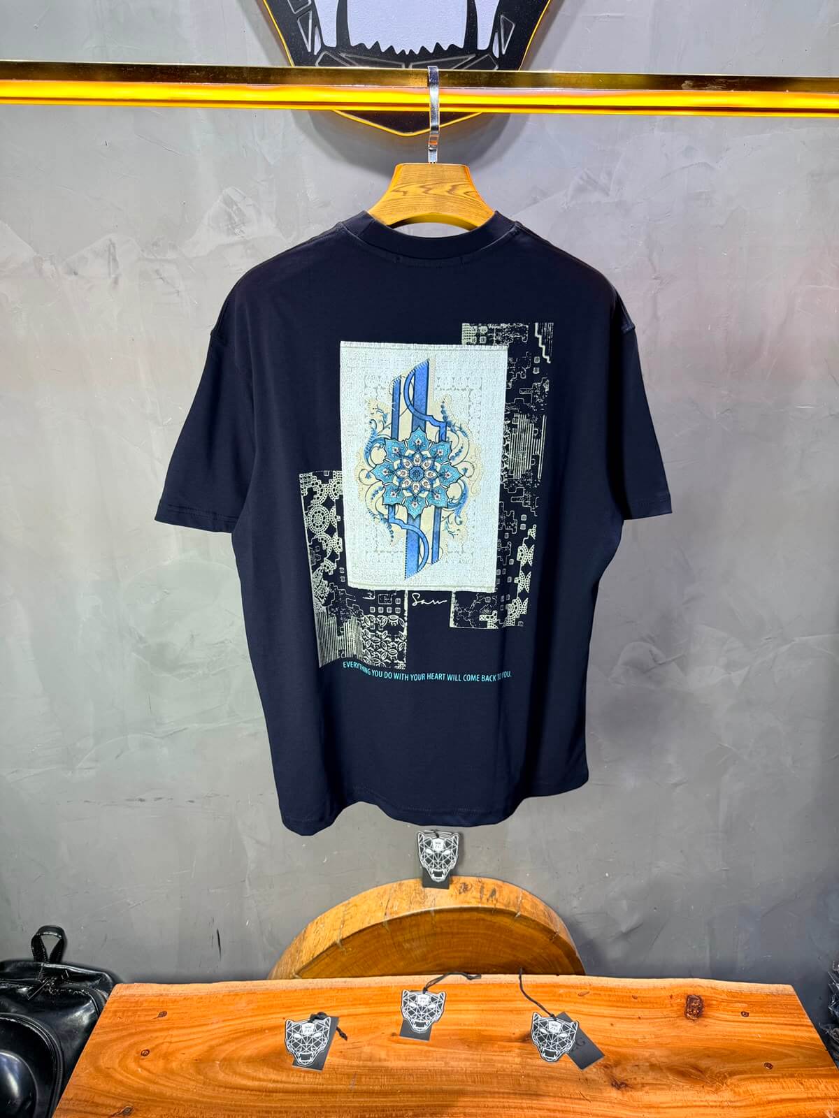 T-Shirt Calligraphie Mandala — Sam — Navy Blue 5075