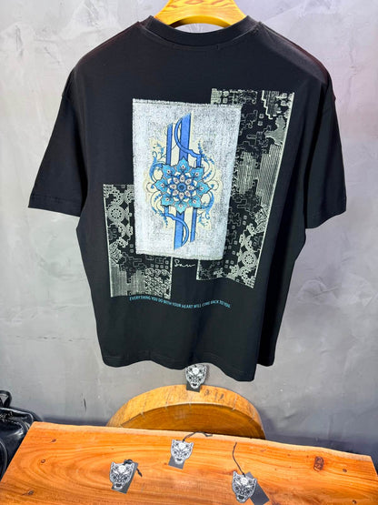 T-Shirt Calligraphie Mandala — Sam — Noir 5075