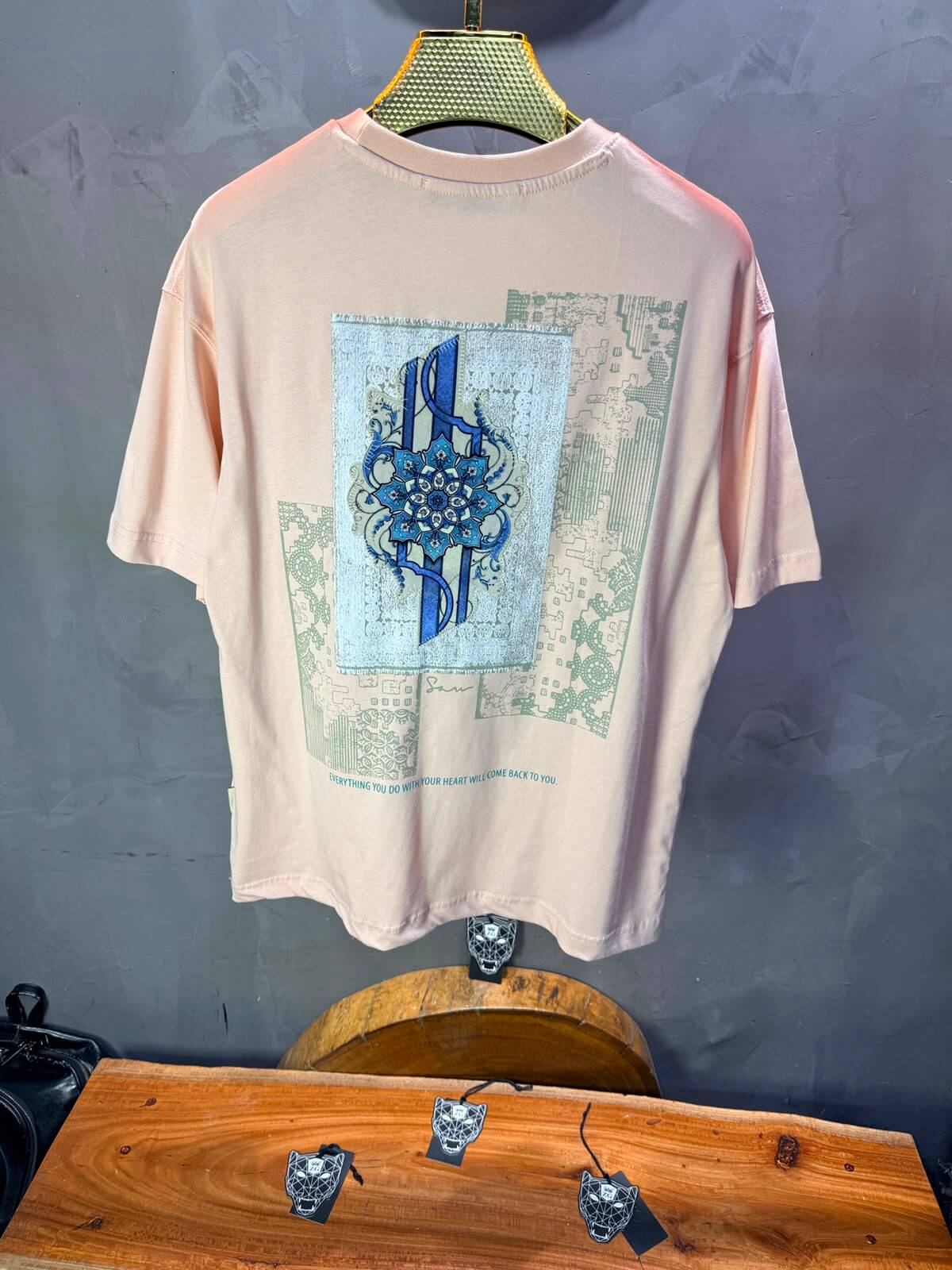 T-Shirt Calligraphie Mandala — Sam — Rose 5075