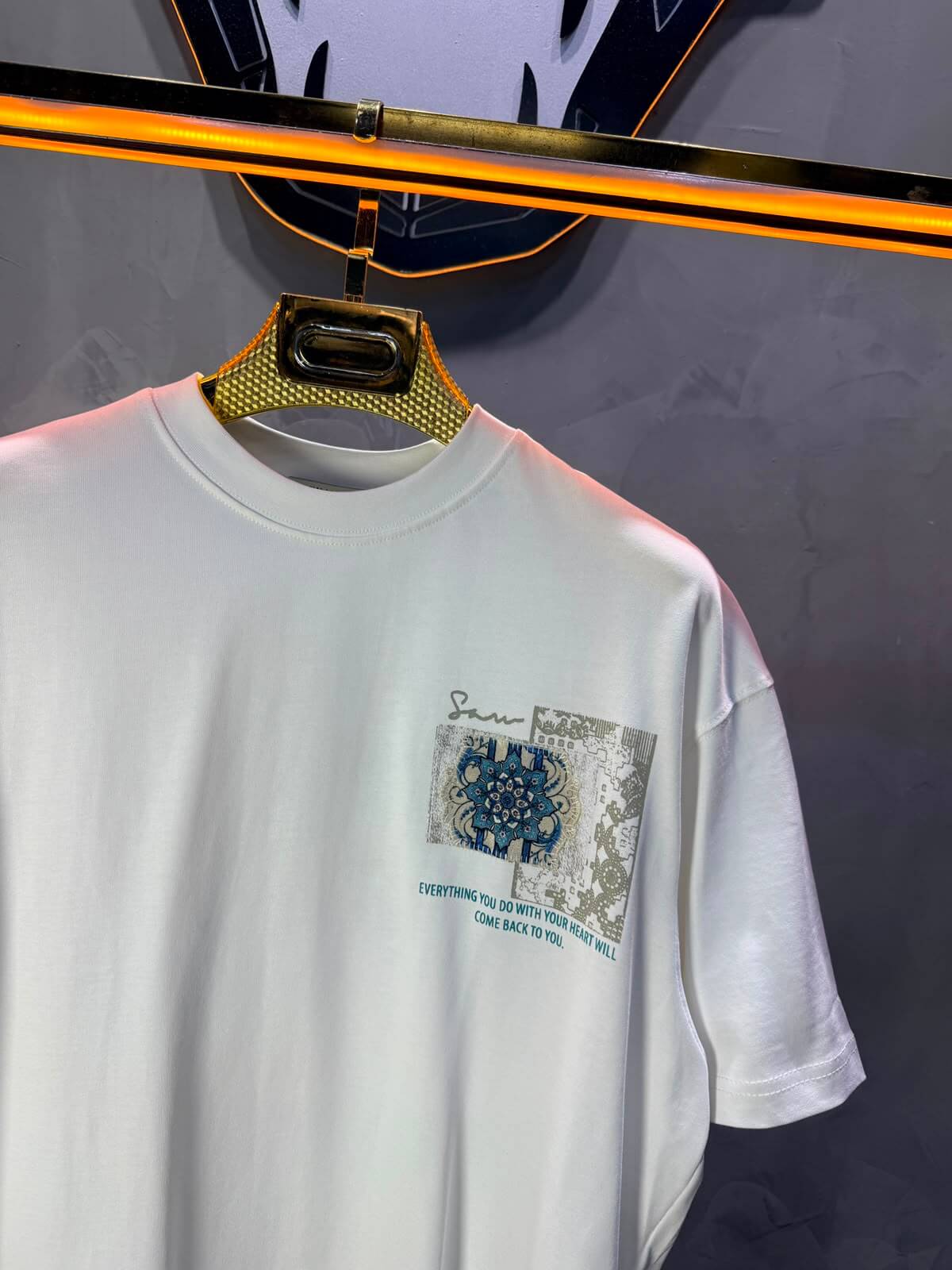 T-Shirt Calligraphie Mandala — Sam — Blanc 5075