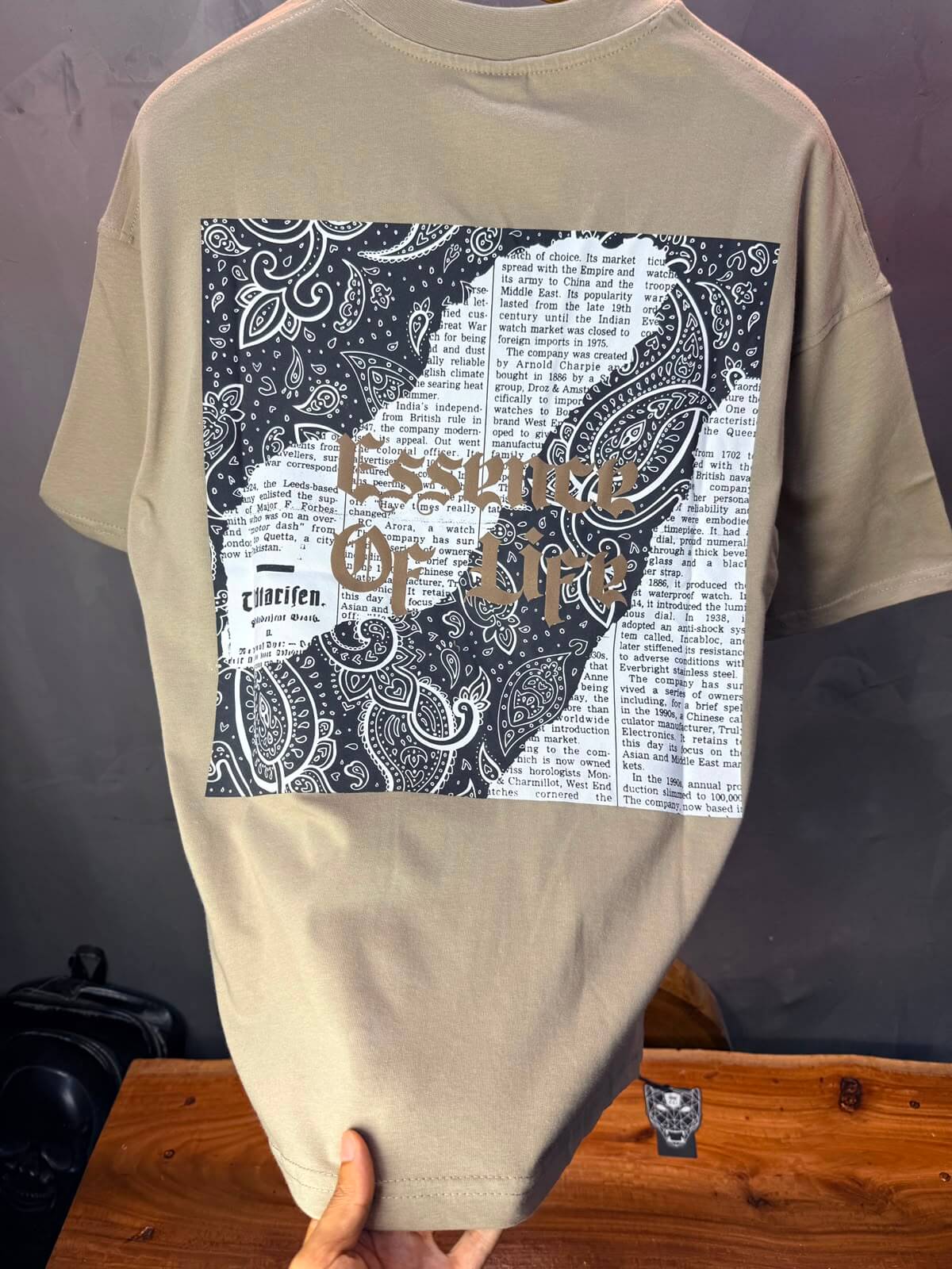 T-Shirt Essence Of Life — Gothic Paisley — Beige 166