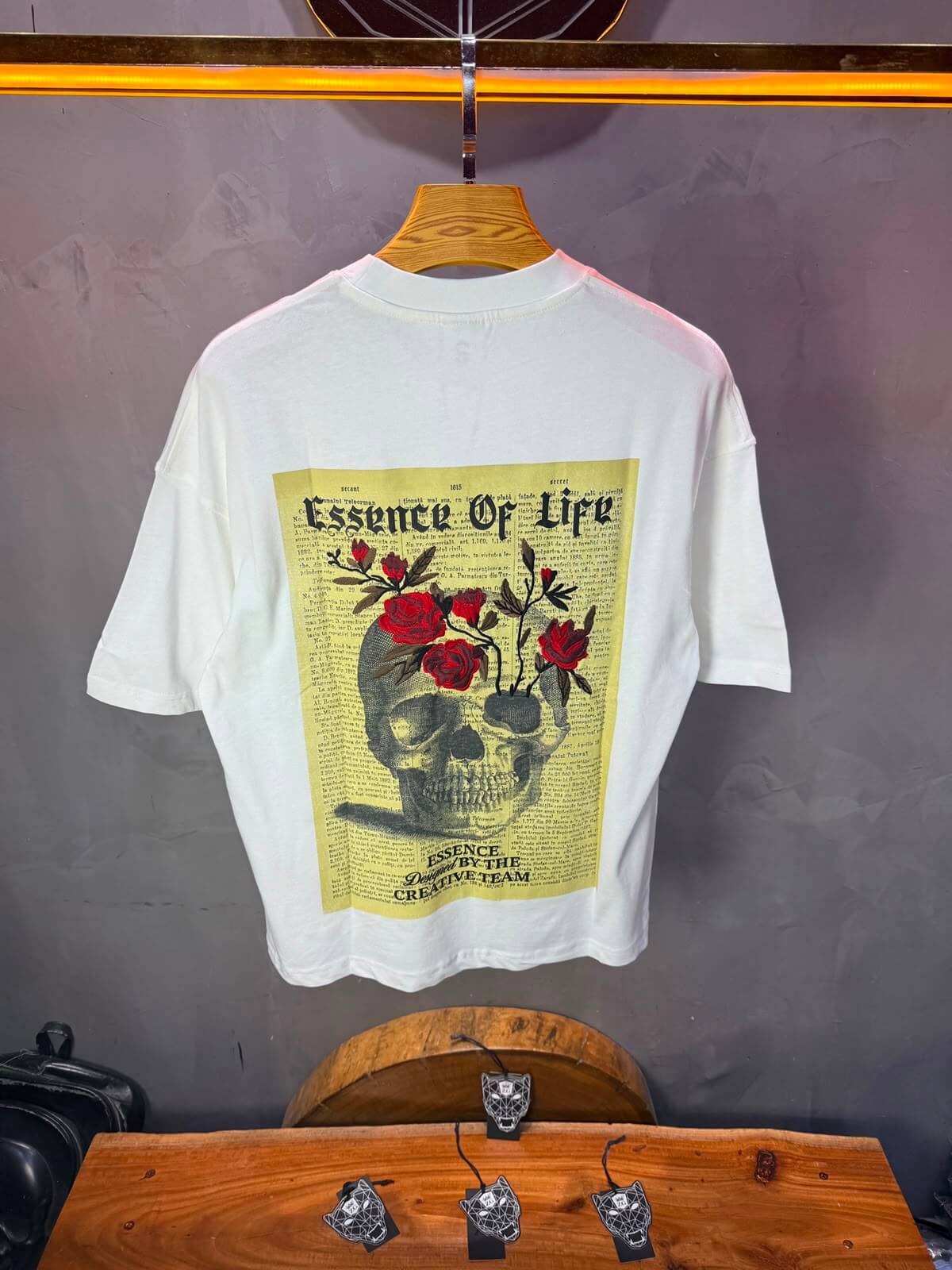 T-Shirt Essence Of Life — Skull & Roses — Blanc 169