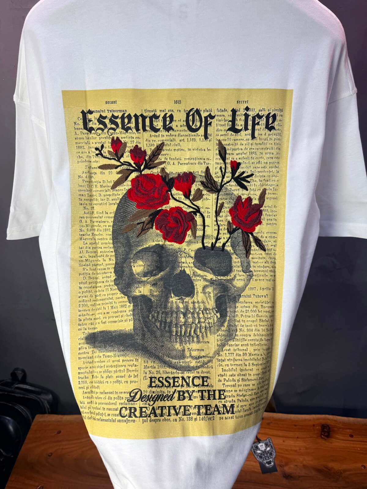 T-Shirt Essence Of Life — Skull & Roses — Blanc 169