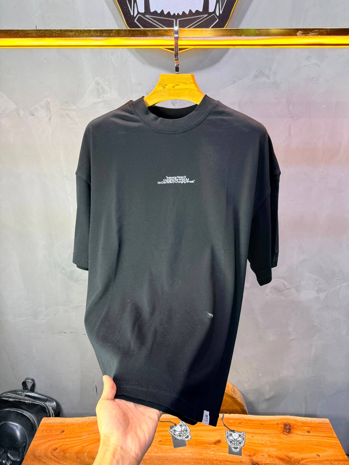 T-Shirt «Changing Himself» — Tapis Oriental Bleu — Noir 140