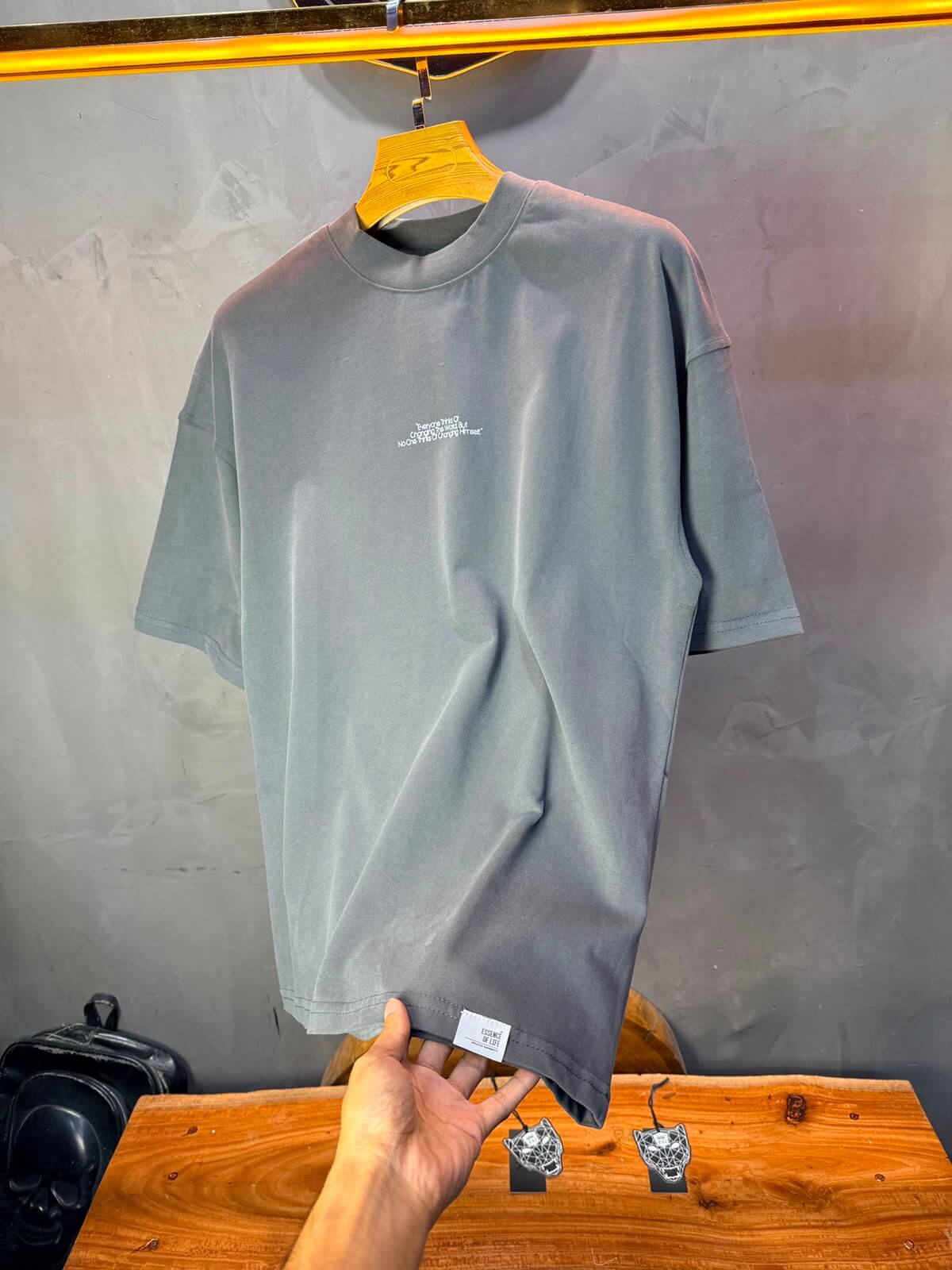 T-Shirt «Changing Himself» — Tapis Oriental Bleu — Grey 140