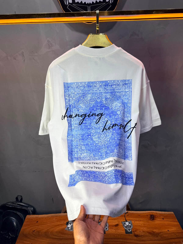T-Shirt «Changing Himself» — Tapis Oriental Bleu — Blanc 140