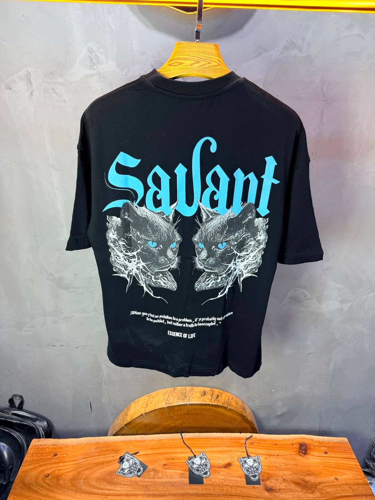 T-Shirt Savant — Twin Cats Gothic — Noir 138