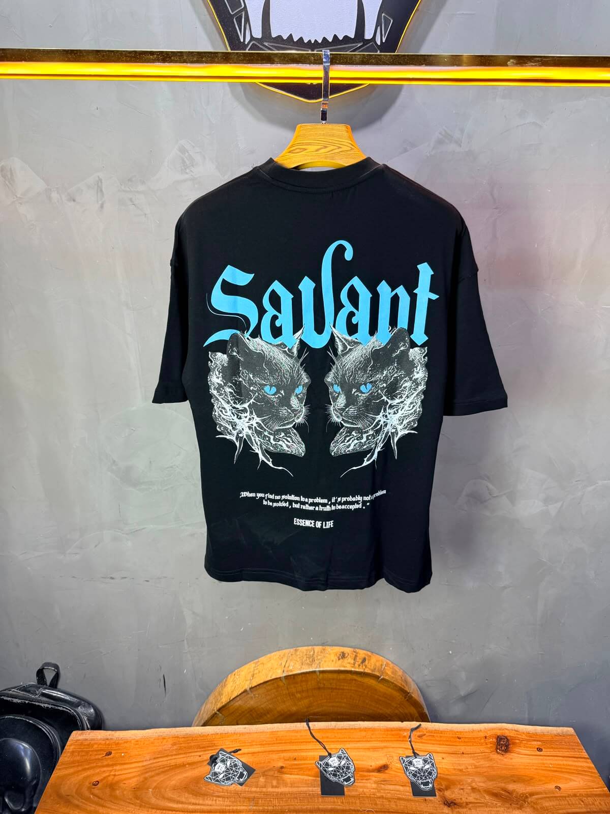 T-Shirt Savant — Twin Cats Gothic — Noir 138