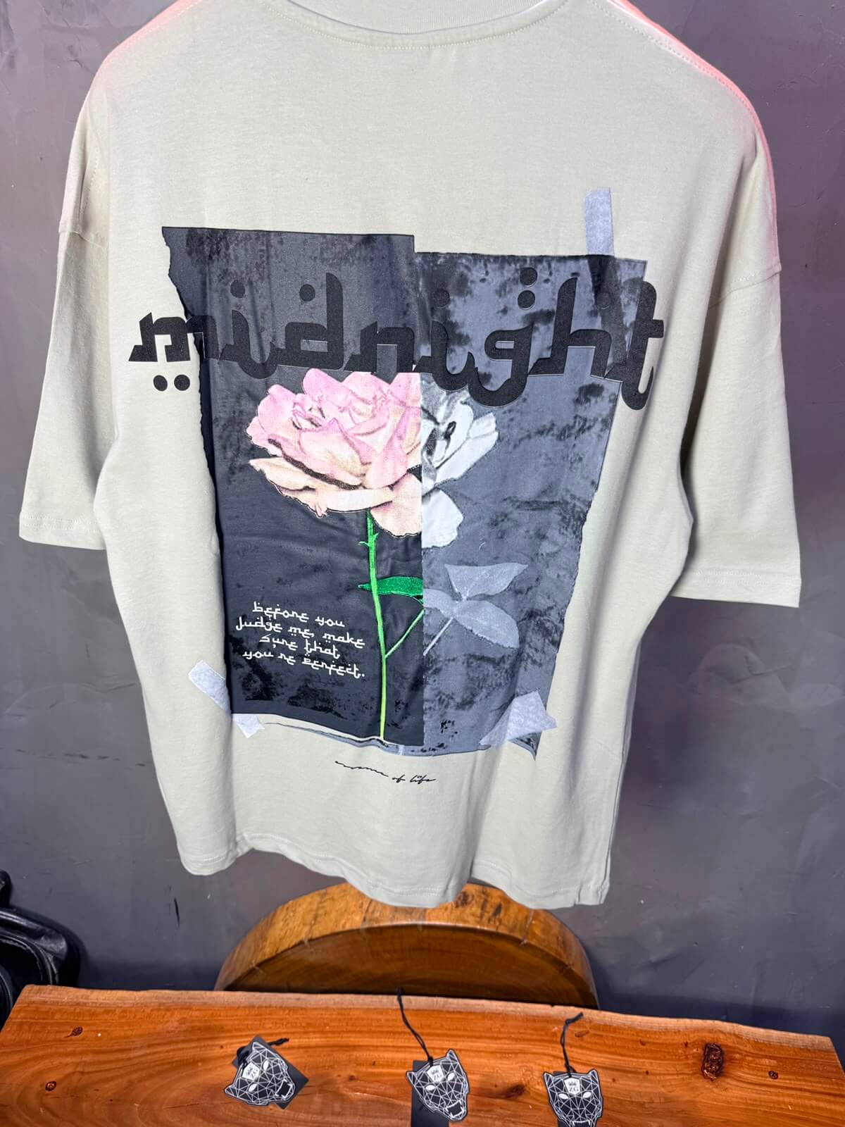 T-Shirt Midnight — Rose & Citation — Grey Light 139