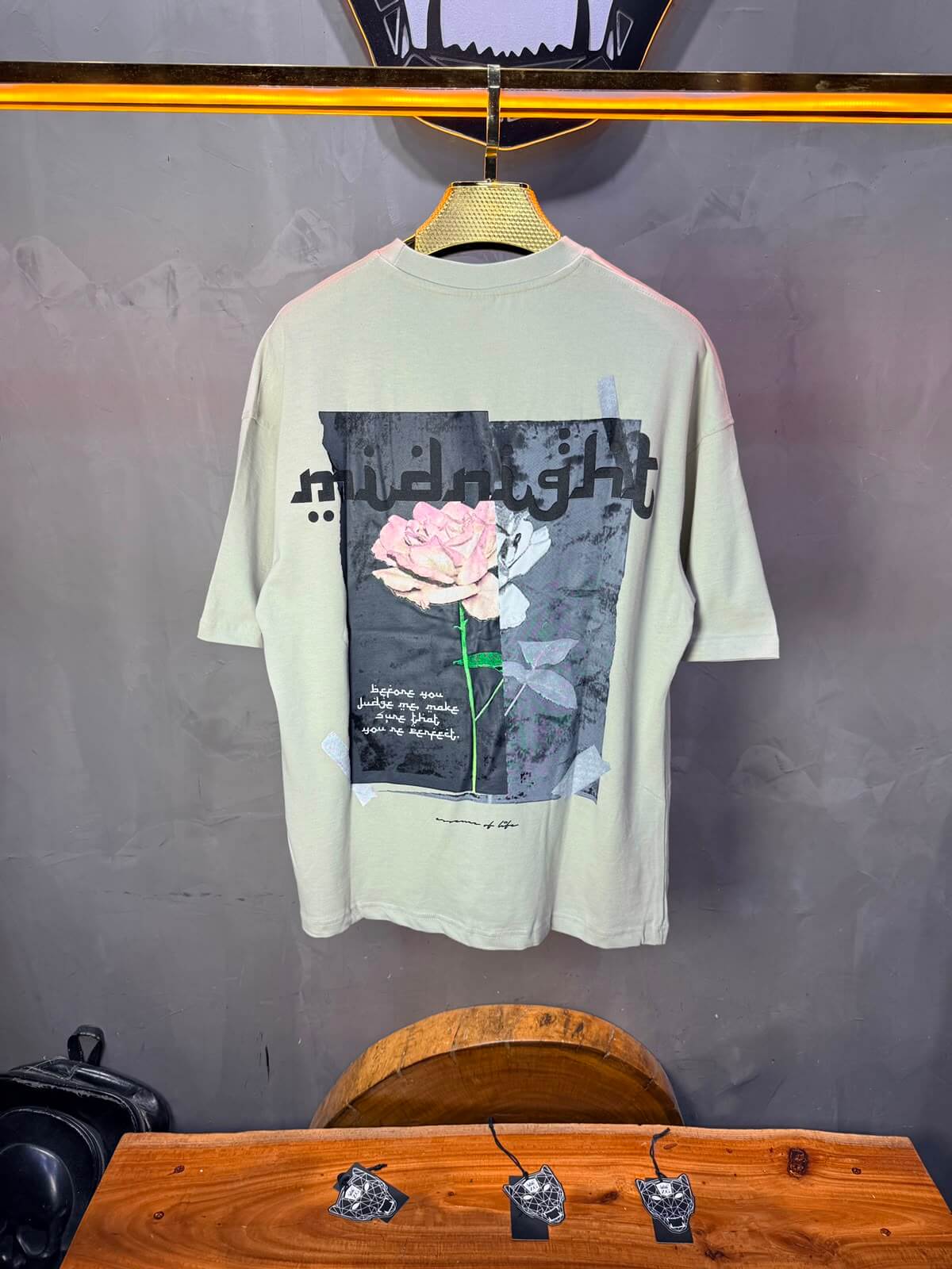 T-Shirt Midnight — Rose & Citation — Grey Light 139