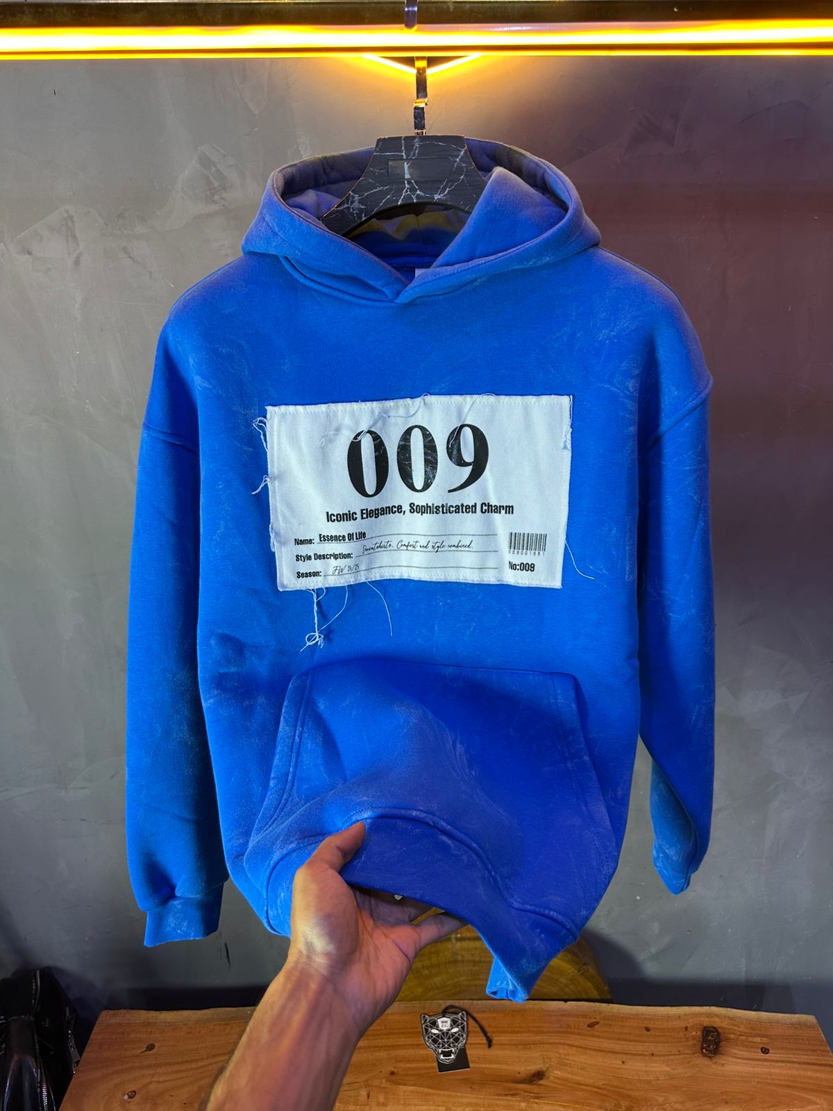 CAPUCH ESSENCE BLUE 1024