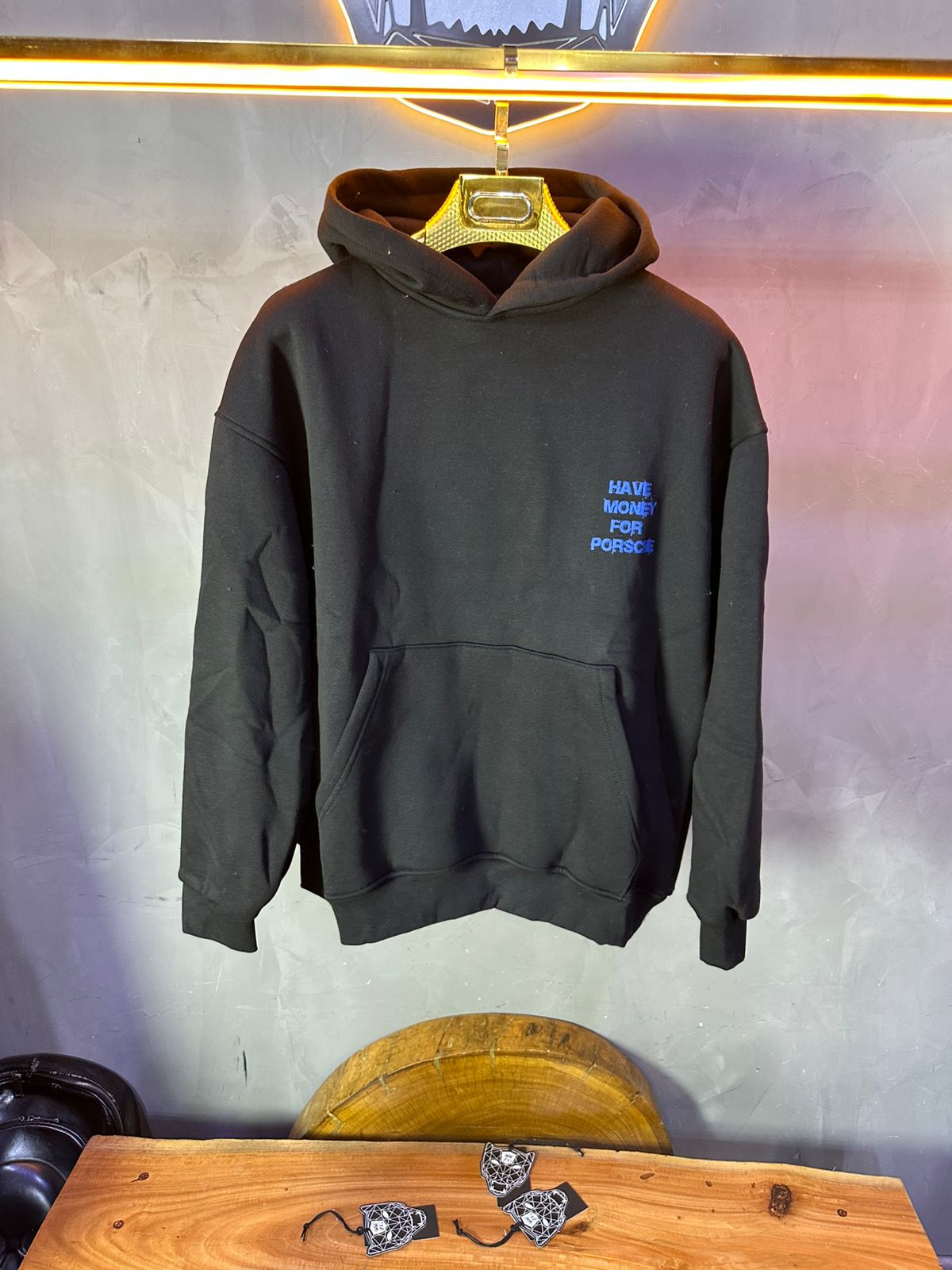 CAPUCH ESSENCE BLACK 1004