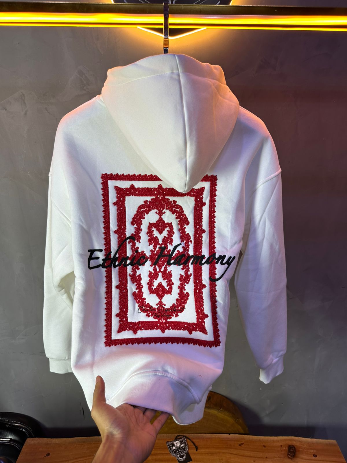 CAPUCH ESSENCE WHITE 1030