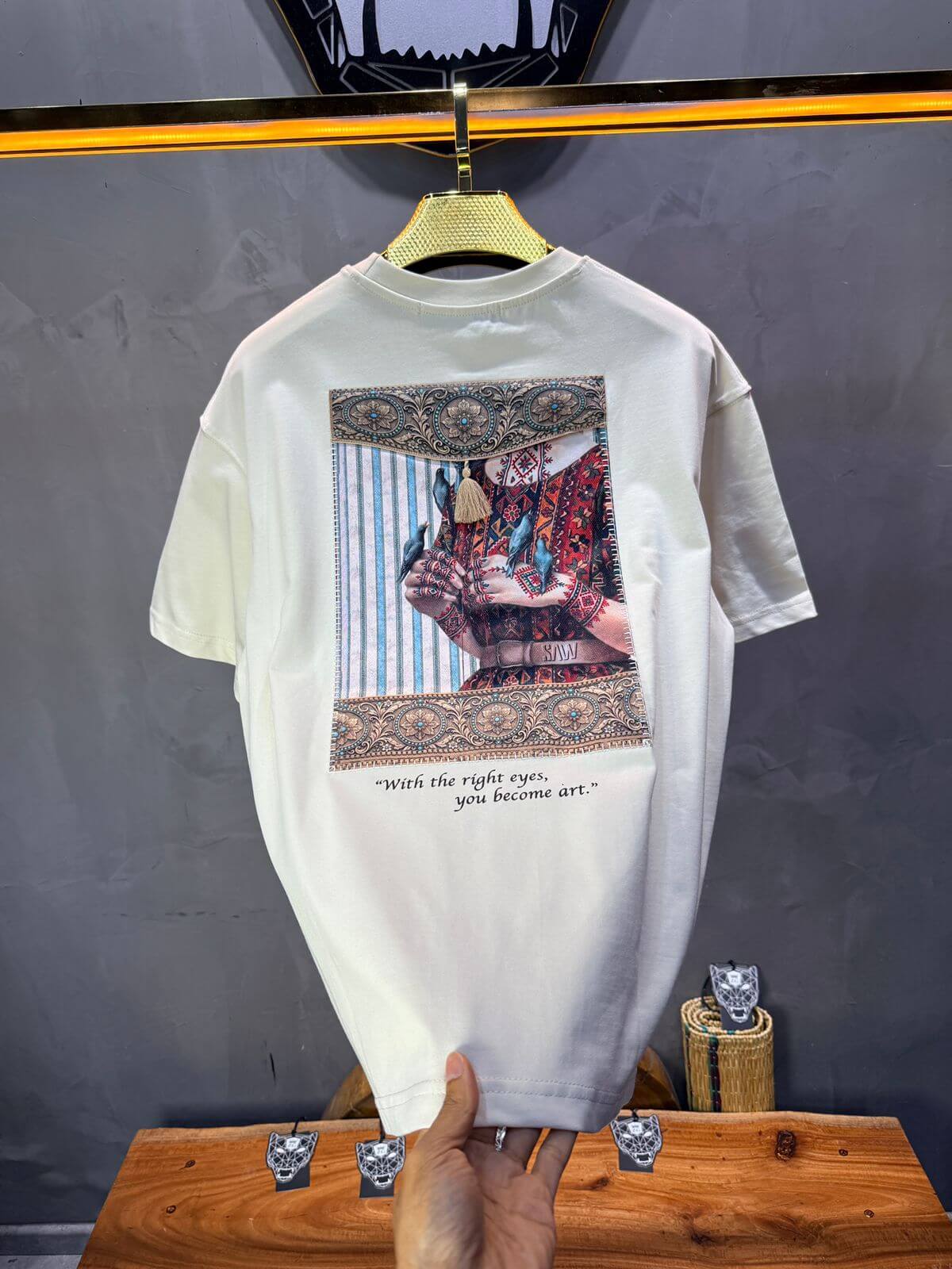 T-Shirt Oversize Beige  — Femme Orientale 5151