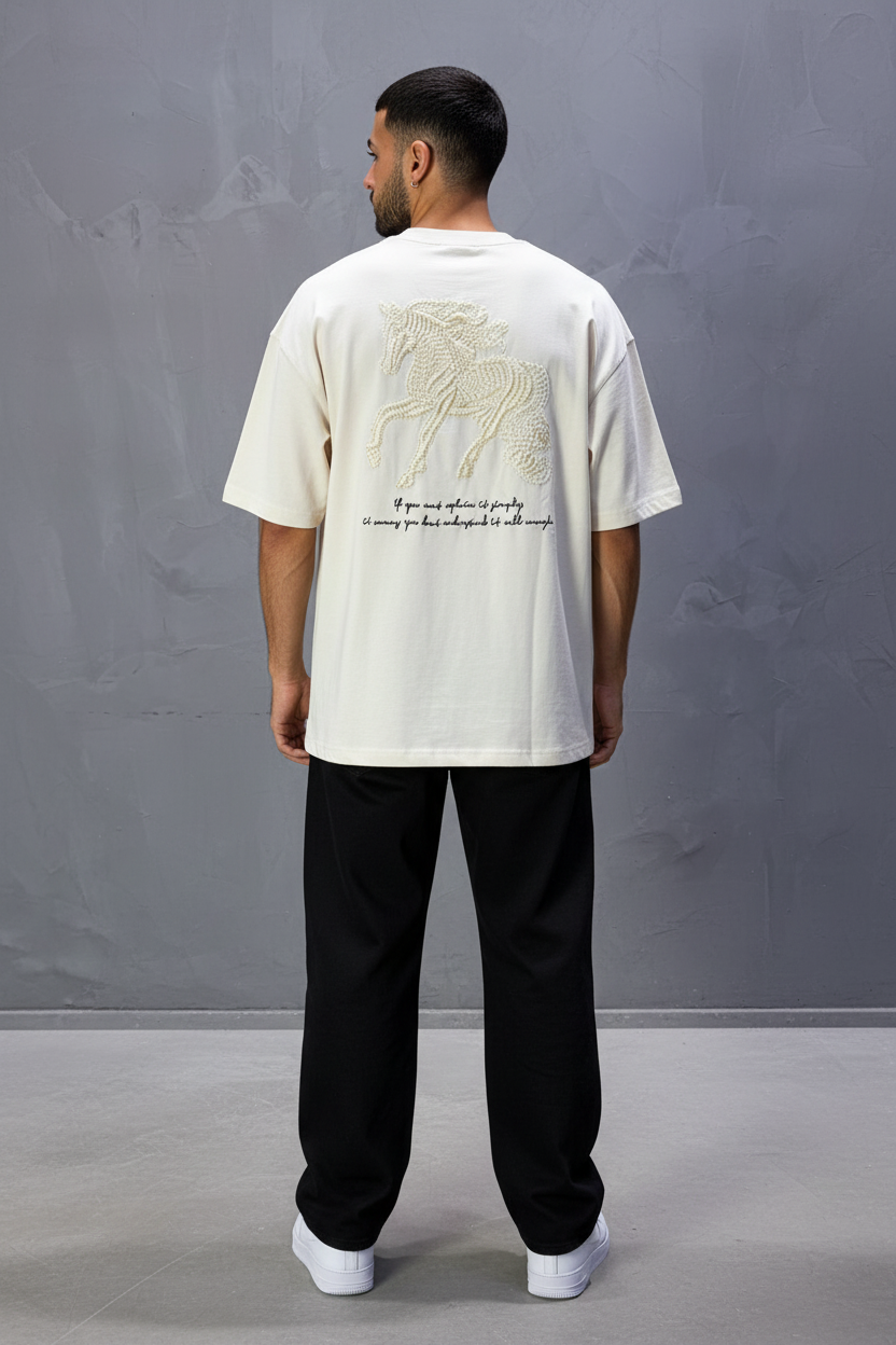 T-Shirt Oversize Beige – Cheval Brodé 5124