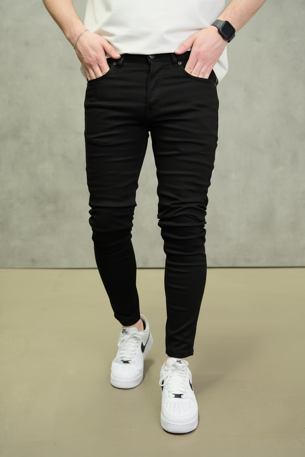 Jean Slim Noir Homme — Coupe Ajustée 524
