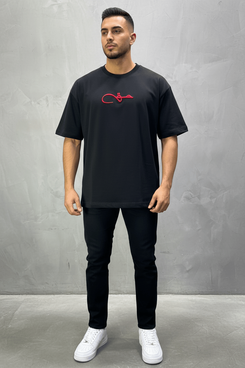 T-Shirt Oversize Noir Broderie Calligraphie "حق" Arabe 5052