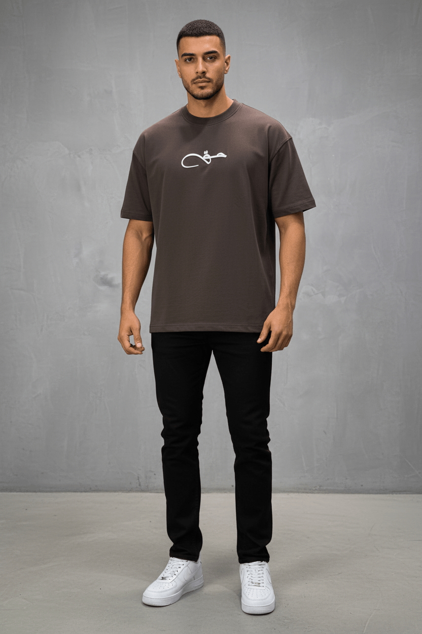 T-Shirt Oversize Bown Broderie Calligraphie "حق" Arabe 5052