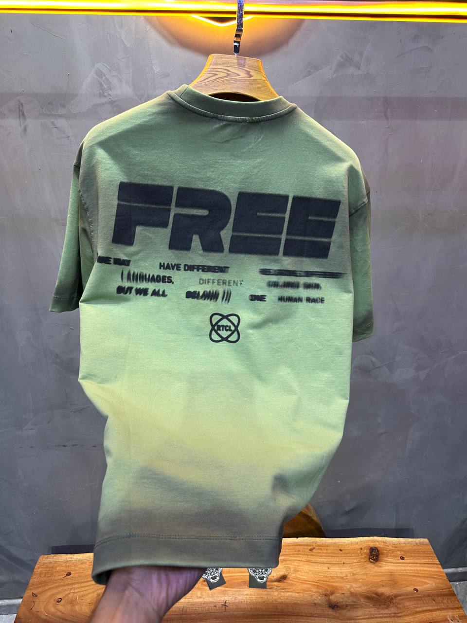 T-SHIRT RETRO GREEN 2535