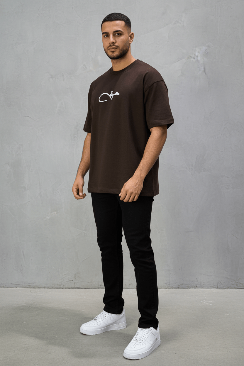 T-Shirt Oversize Bown Broderie Calligraphie "حق" Arabe 5052